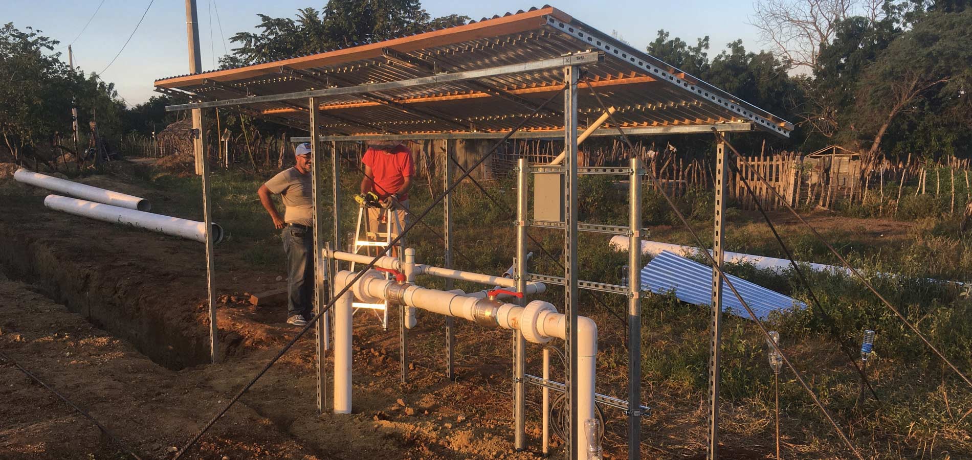 The Cabeza de Toro water distribution system begins to take shape.